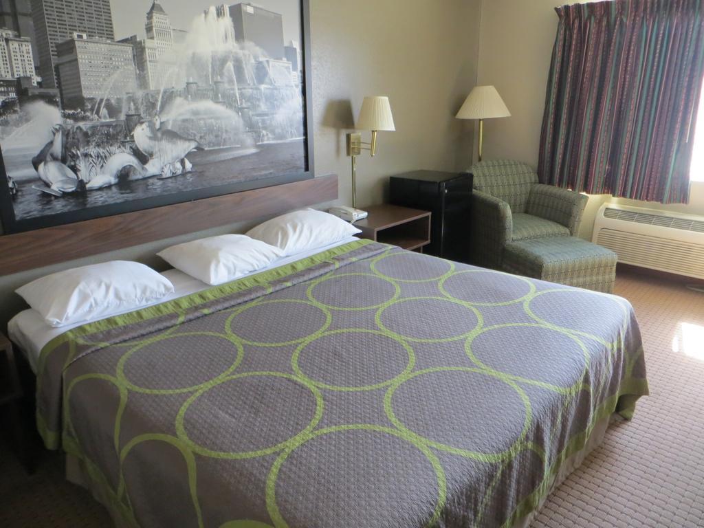 Super 8 By Wyndham Chicago O'hare Airport Hotel Elk Grove Village