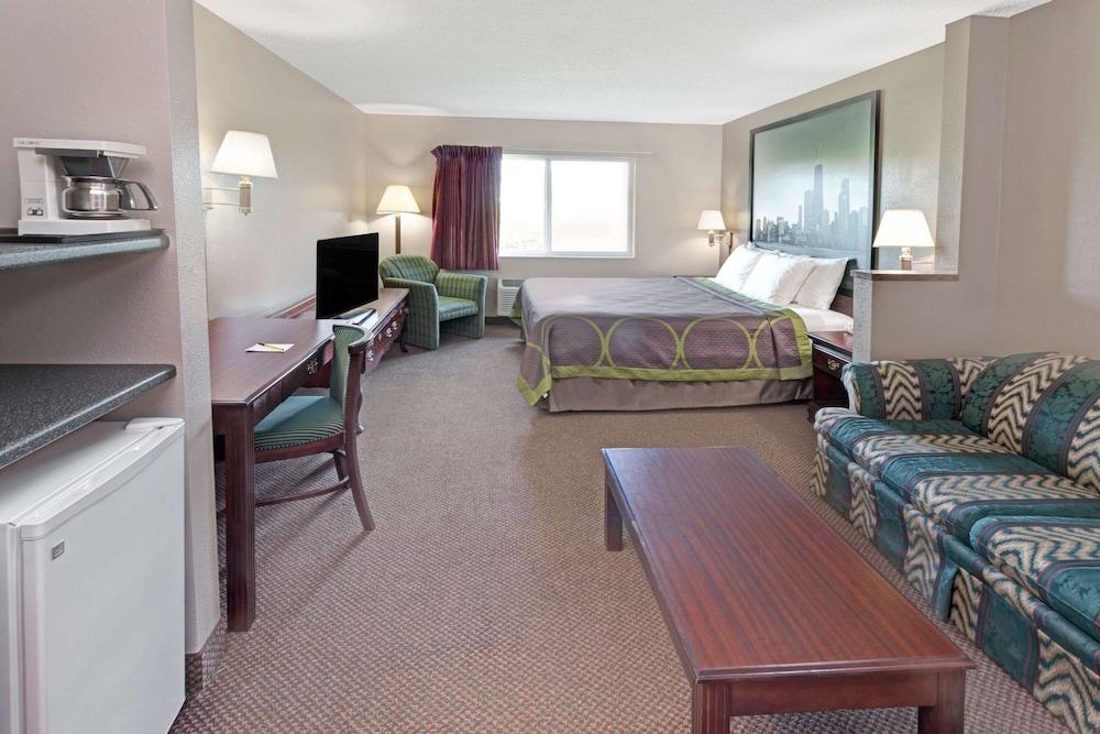 Super 8 By Wyndham Chicago O'hare Airport Hotel