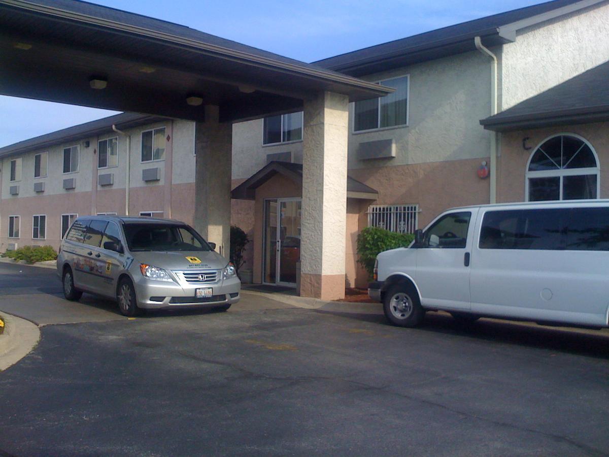 Super 8 By Wyndham Chicago O'hare Airport Hotel
